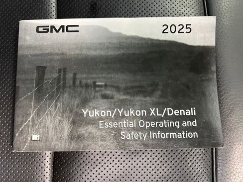 Used 2025 GMC Yukon Denali image 29