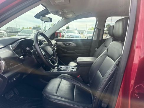 Used 2018 Chevrolet Traverse RS FWD image 11