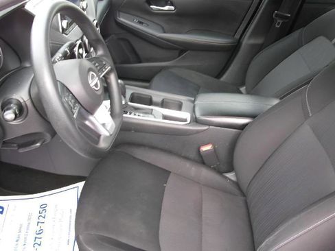 Used 2025 Nissan Sentra SV FWD image 13