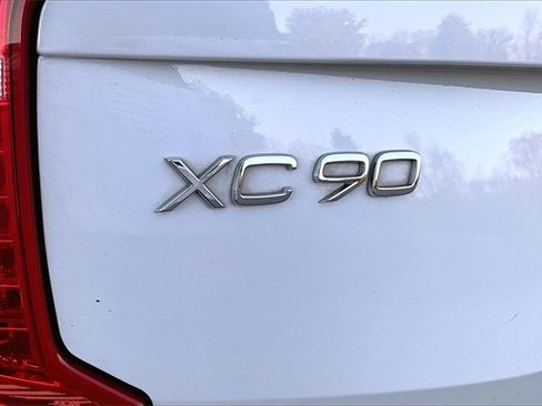 Used 2020 Volvo XC90 T5 Momentum image 22