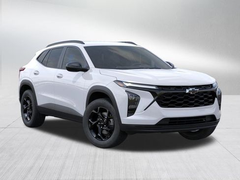 New 2026 Chevrolet Trax LT FWD image 8