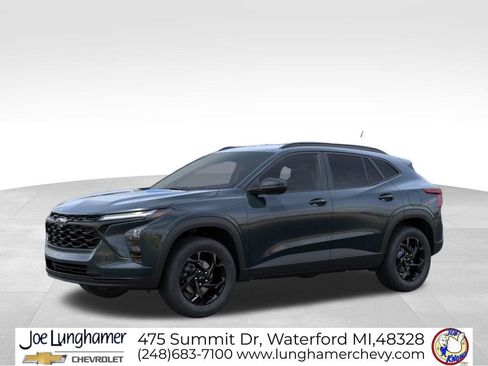 New 2026 Chevrolet Trax LT w/ Driver Confidence Package FWD image 2