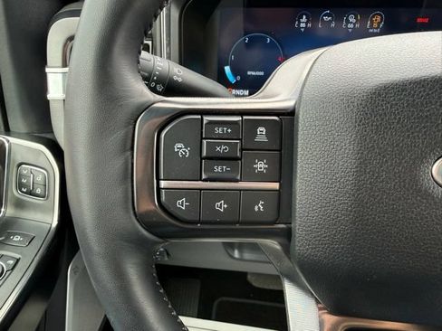 Used 2026 Ford F450 Platinum w/ FX4 Off-Road Package AWD/4WD image 24