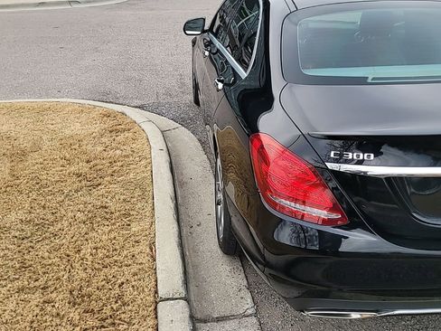 Used 2016 Mercedes-Benz C 300 Sedan image 7