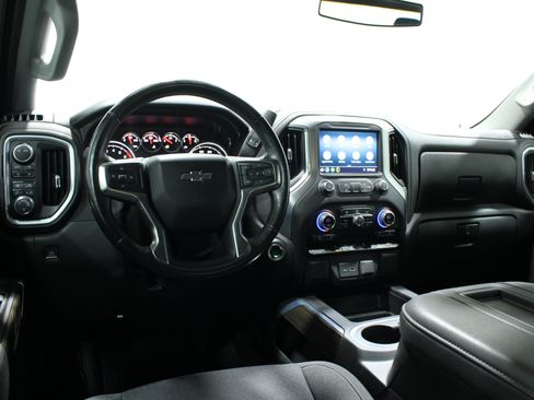 Used 2022 Chevrolet Silverado 1500 RST AWD/4WD image 2