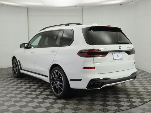 New 2026 BMW X7 M60i image 7
