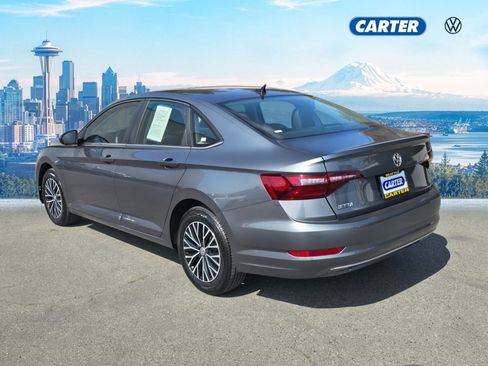 Used 2020 Volkswagen Jetta SE w/ SE Cold Weather Package FWD image 5