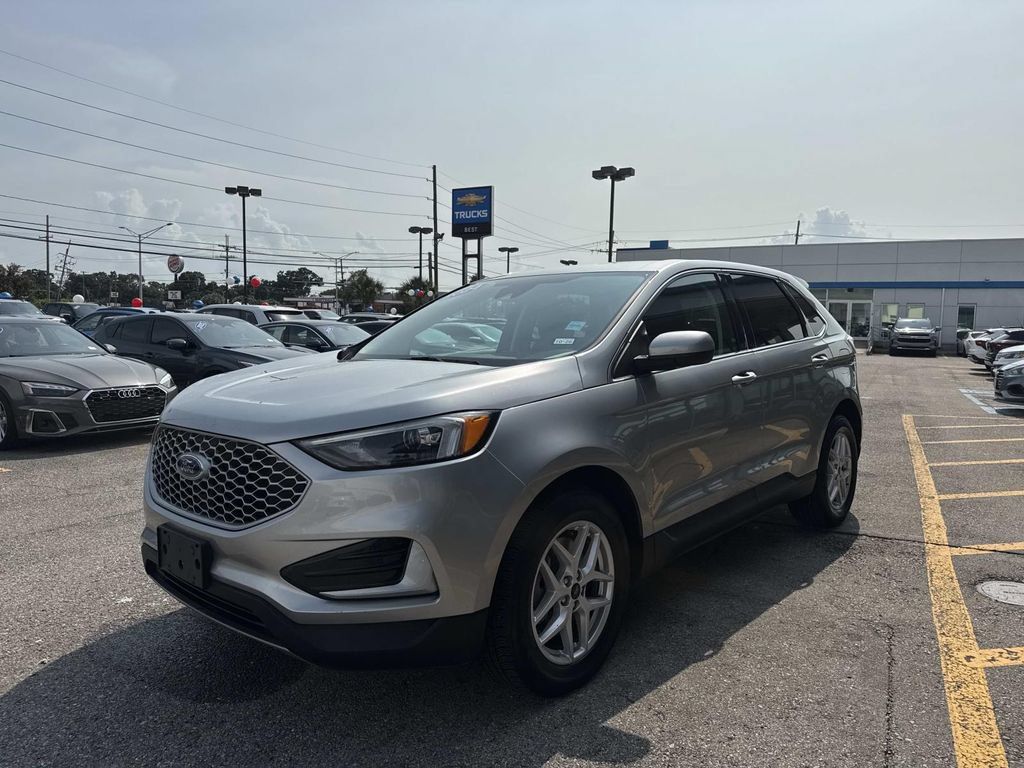 Used 2024 Ford Edge SEL AWD/4WD image 4
