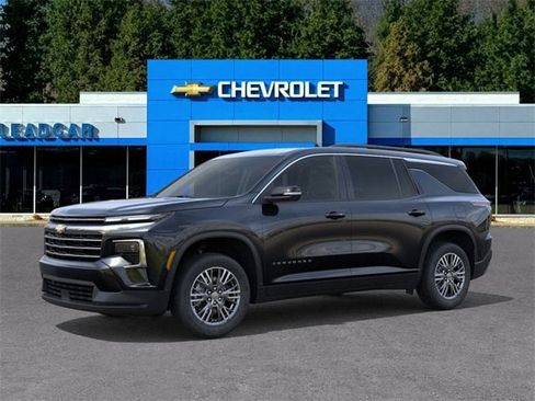 New 2026 Chevrolet Traverse LT image 2