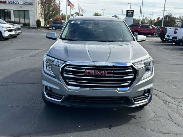 Certified 2024 GMC Terrain SLT FWD image 3
