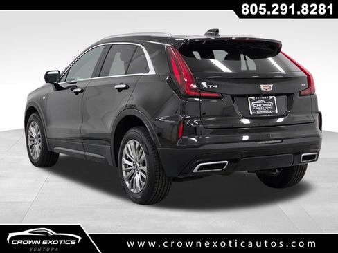 Used 2025 Cadillac XT4 Premium Luxury w/ Cold Weather Package FWD image 5