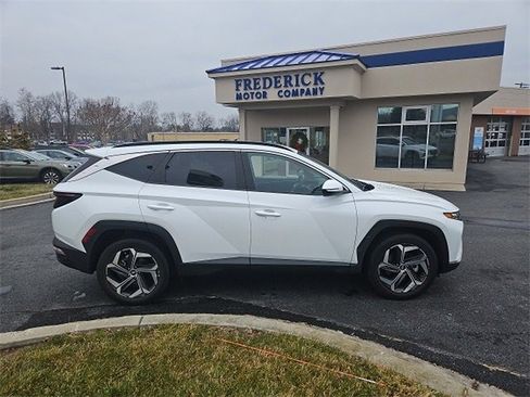 Used 2022 Hyundai Tucson SEL w/ Convenience + Premium Package image 3