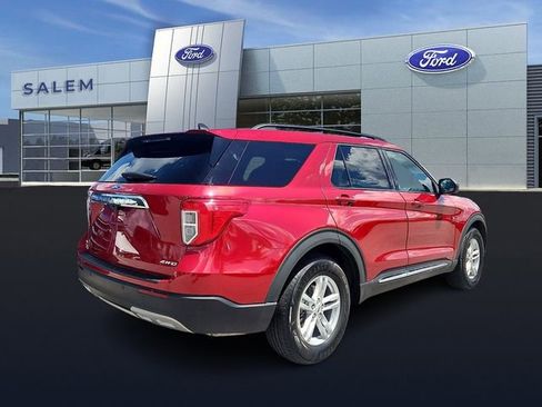 Certified 2021 Ford Explorer XLT w/ Equipment Group 202A AWD/4WD image 3