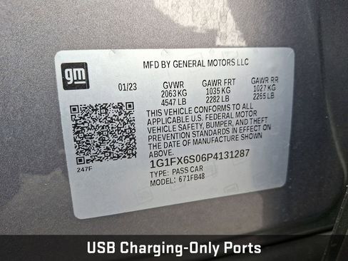 Used 2023 Chevrolet Bolt LT w/ Infotainment Package image 22