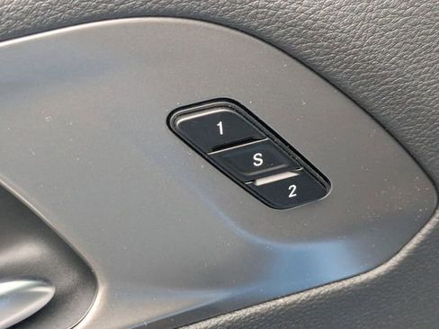 New 2026 Chrysler Pacifica Select w/ S Appearance Package FWD image 10
