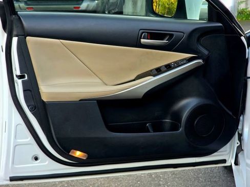 Used 2017 Lexus IS 200t image 23