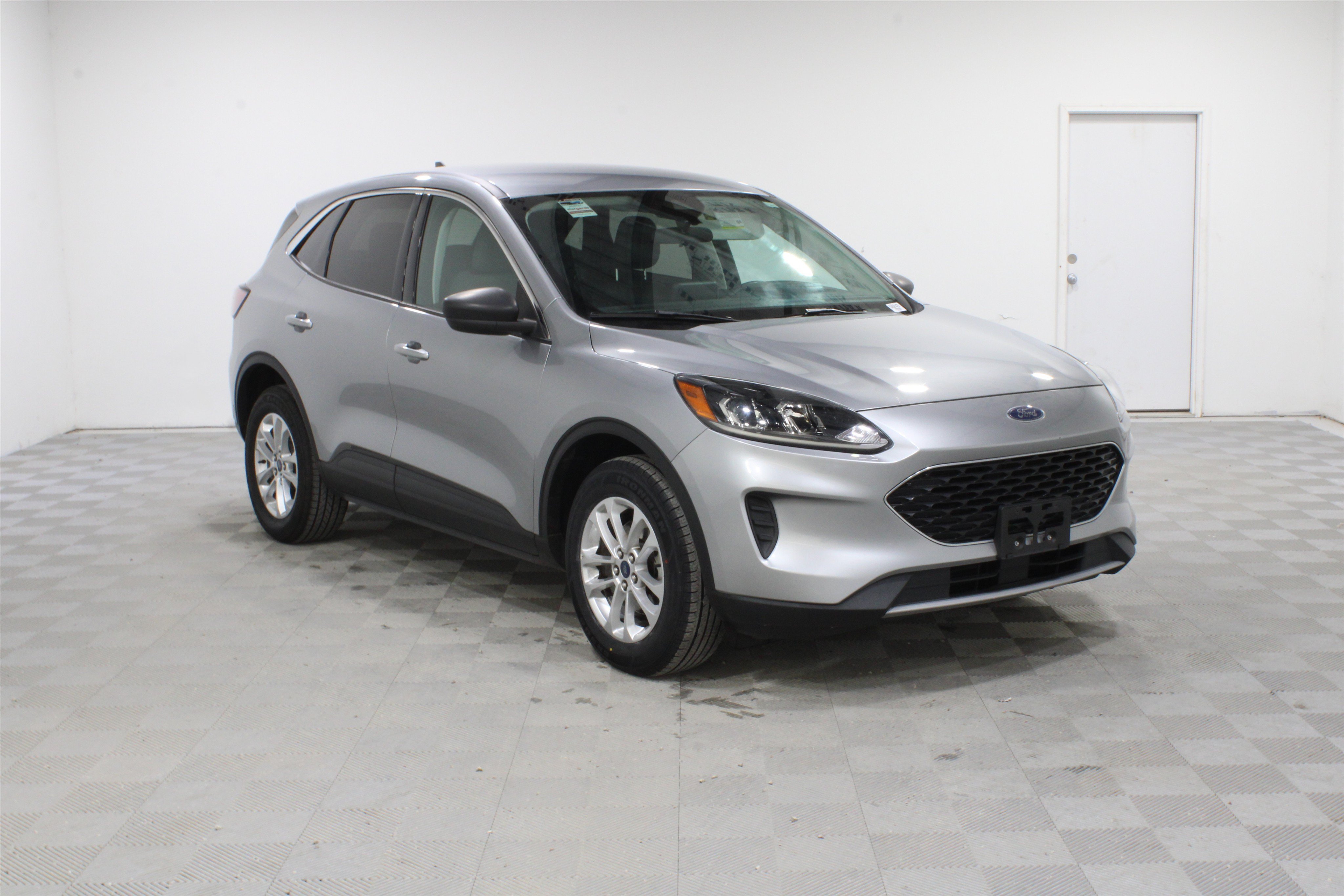 Used 2022 Ford Escape SE w/ Convenience Package AWD/4WD image 1