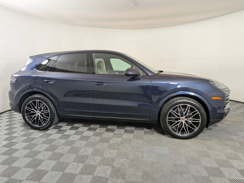 Used 2026 Porsche Cayenne AWD/4WD image 9