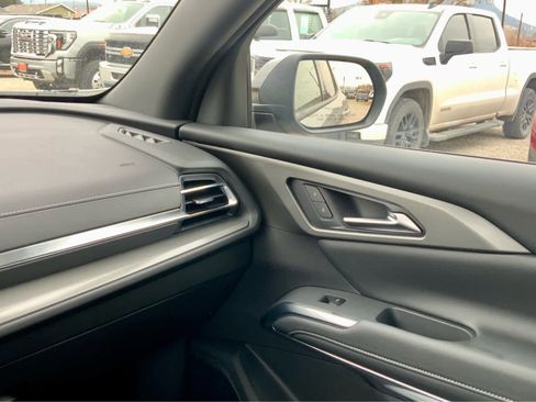 New 2026 Chevrolet Traverse LT w/ LPO, Floor Liner Package image 38