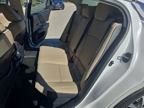 Used 2021 Lexus ES 300h w/ Premium Package image 14