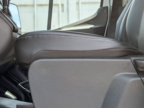 New 2026 Ford Transit 250 Low Roof RWD image 21