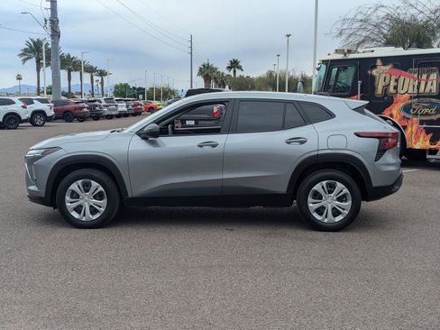 Used 2024 Chevrolet Trax LS w/ Driver Confidence Package image 2