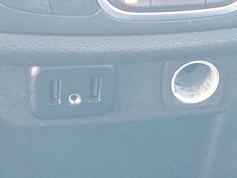 Certified 2022 Chevrolet Traverse LT image 48