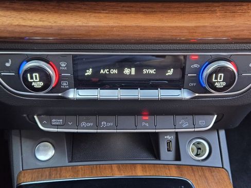 Certified 2022 Audi Q5 2.0T Premium w/ Convenience Package image 22