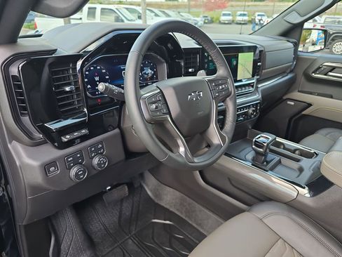 Certified 2024 Chevrolet Silverado 1500 ZR2 image 11