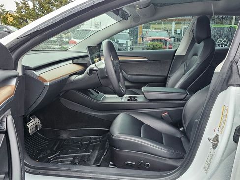 Used 2022 Tesla Model 3 Long Range image 18