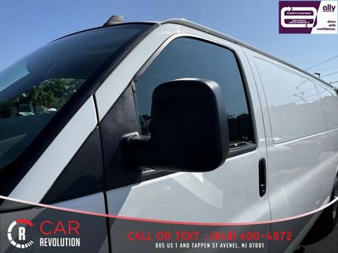 Used 2023 GMC Savana 2500 Extended w/ Driver Convenience Package image 32