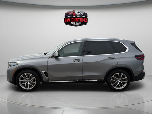 Used 2024 BMW X5 xDrive40i AWD/4WD image 4