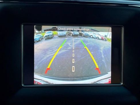 Used 2020 Jeep Grand Cherokee Laredo AWD/4WD image 17