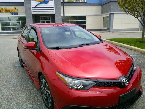 Used 2018 Toyota Corolla iM w/ All-Weather Mat Package FWD image 20