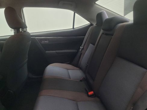 Used 2018 Toyota Corolla LE FWD image 18