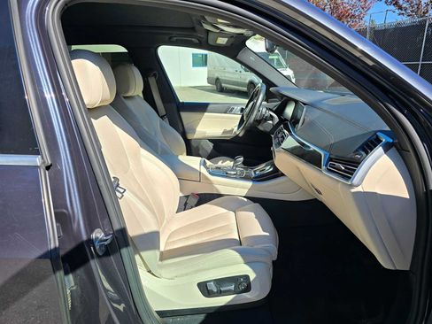 Used 2019 BMW X5 xDrive40i w/ Premium Package 2 AWD/4WD image 11