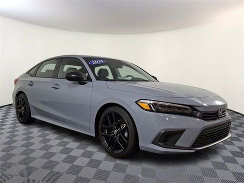 Used 2024 Honda Civic Sport image 1