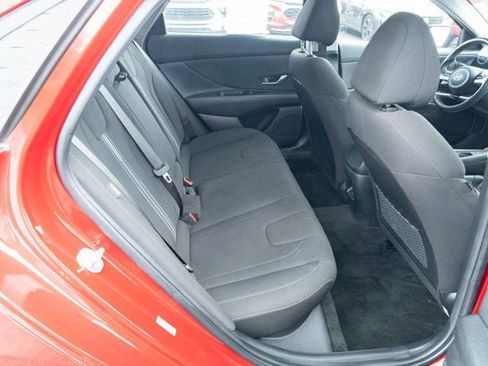 Used 2024 Hyundai Elantra SEL w/ Convenience Package FWD image 35