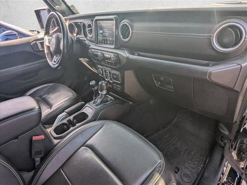 Used 2018 Jeep Wrangler Unlimited Sahara AWD/4WD image 20