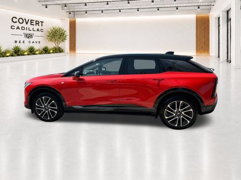 Certified 2025 Cadillac Optiq Sport 1 AWD/4WD image 6