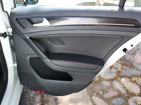 Used 2015 Volkswagen GTI Autobahn image 18