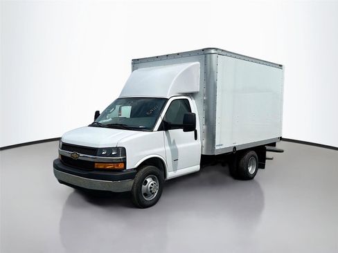 New 2024 Chevrolet Express 3500 w/ Power Convenience Package RWD image 3