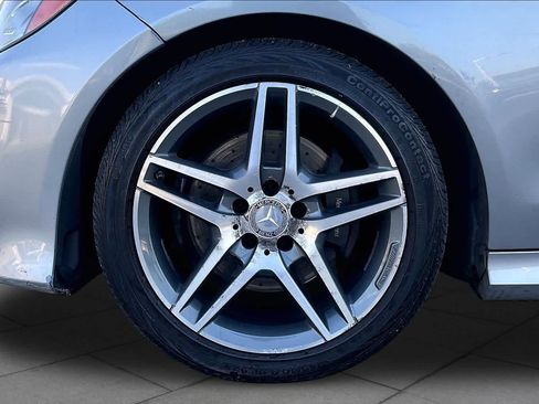 Used 2014 Mercedes-Benz E 350 4MATIC Sedan image 10