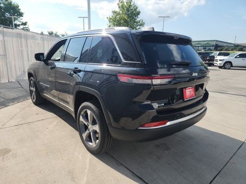 New 2025 Jeep Grand Cherokee Limited w/ Luxury Tech Group II image 28