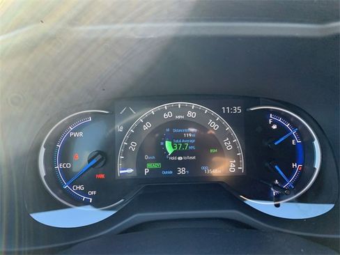 Used 2023 Toyota RAV4 SE image 20