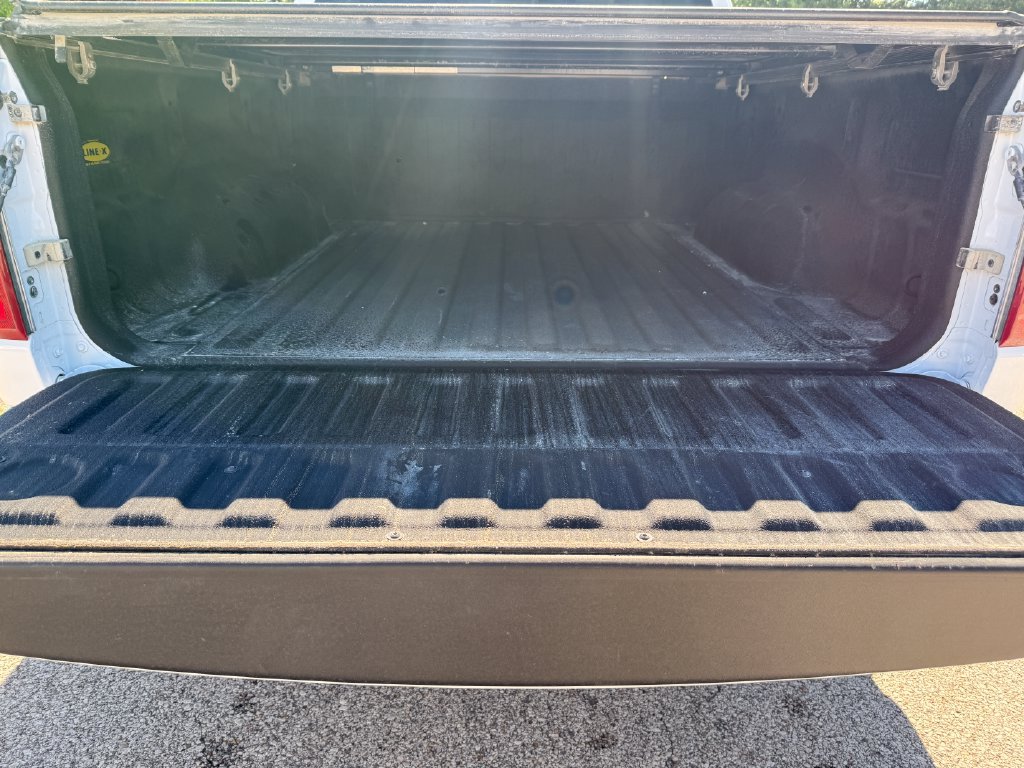 Used 2022 RAM 1500 Laramie AWD/4WD image 11