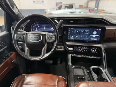 Used 2024 GMC Sierra 3500 Denali Ultimate image 39
