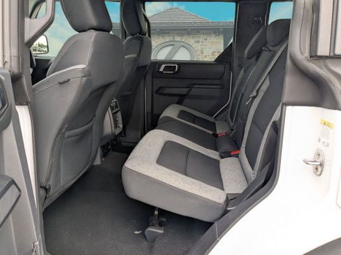 Used 2025 Ford Bronco Big Bend image 17