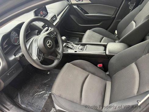 Used 2017 MAZDA MAZDA3 Sport image 9