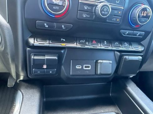 Used 2021 Chevrolet Silverado 1500 LT Trail Boss w/ Convenience Package II AWD/4WD image 22